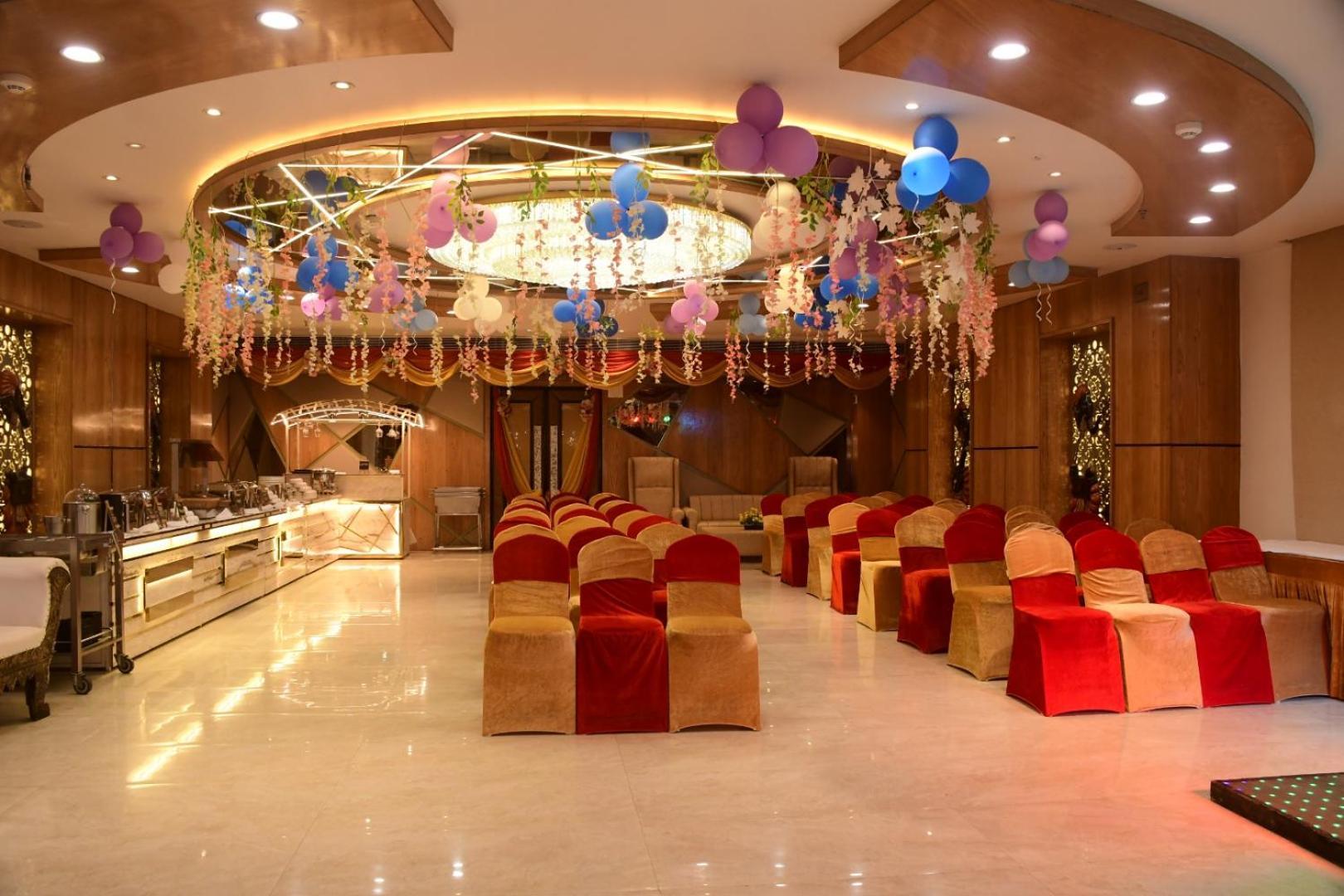 Hotel Gurveer Royal Lucknow Bagian luar foto
