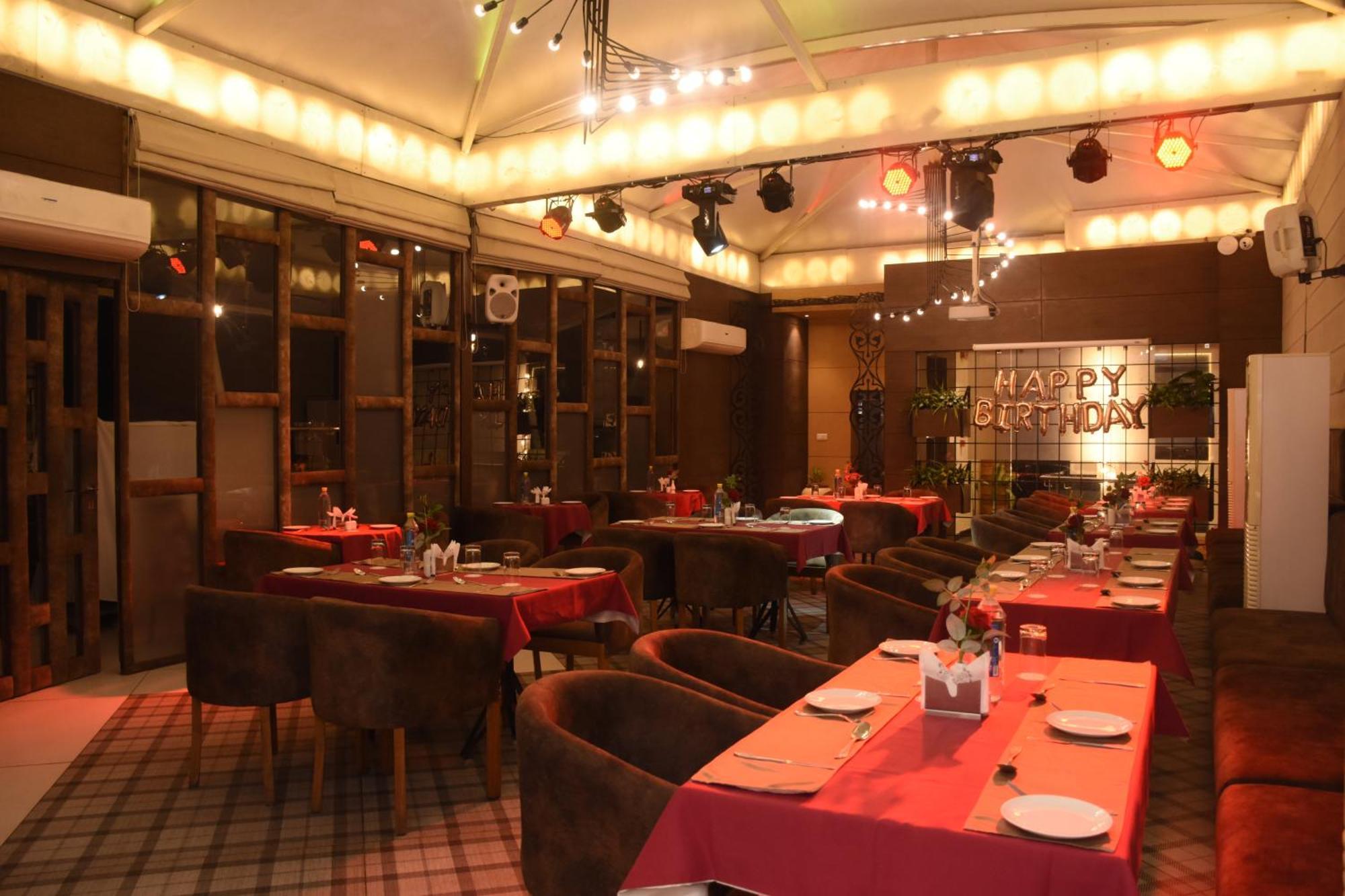 Hotel Gurveer Royal Lucknow Bagian luar foto