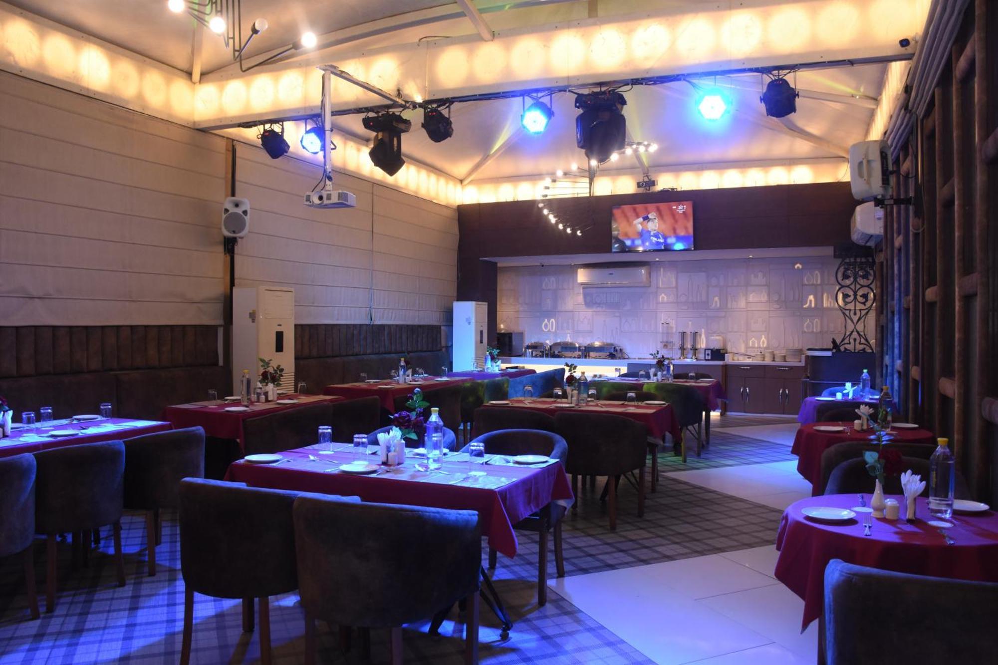 Hotel Gurveer Royal Lucknow Bagian luar foto