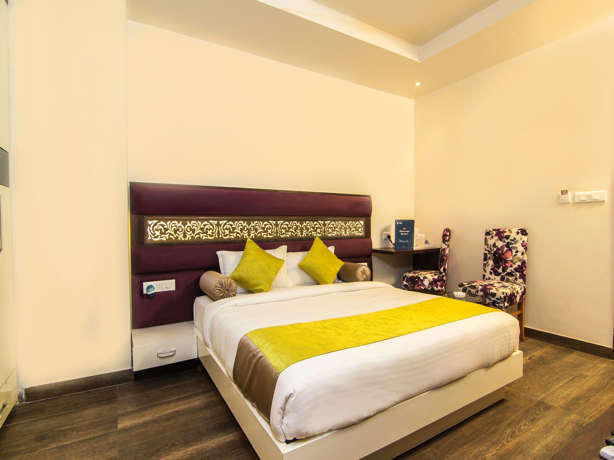 Hotel Gurveer Royal Lucknow Bagian luar foto